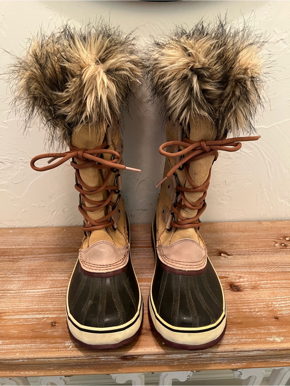 Sorel Women’s Fur-Trim Lace-Up Waterproof Winter Boots - Tan/Black Size 11